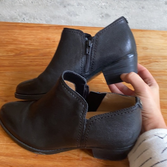 Naturalizer Zarie Bootie in Black leather - Picture 10 of 13